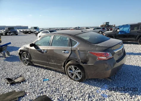 2015 Nissan Altima 2.5 z USA, uszkodzony, nr VIN 1N4AL3AP0FC107314